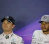 Nico Rosberg draait de rollen om en blijft Lewis Hamilton voor
