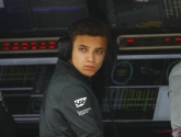 🎥 F1-rijder Lando Norris verrast kinderen door hen naar school te brengen in razendsnelle McLaren-bolide