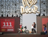 Peterhansel en Benavides de eindwinnaars maar Dakar eindigt in mineur: Franse motorrijder overleden