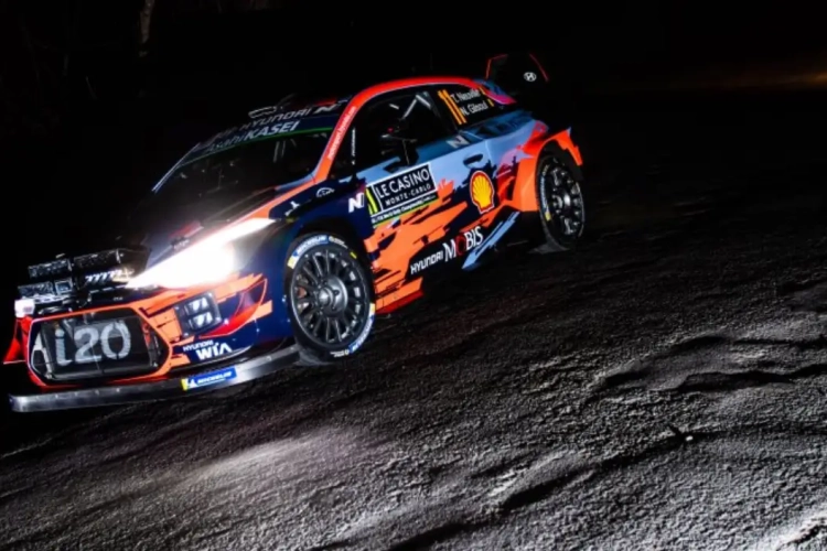 Neuville doet vertrouwen op met ritwinst en houdt podiumkansen gaaf