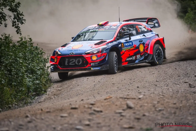 Straf! Neuville klokt meteen de snelste tijd in Nürburgring