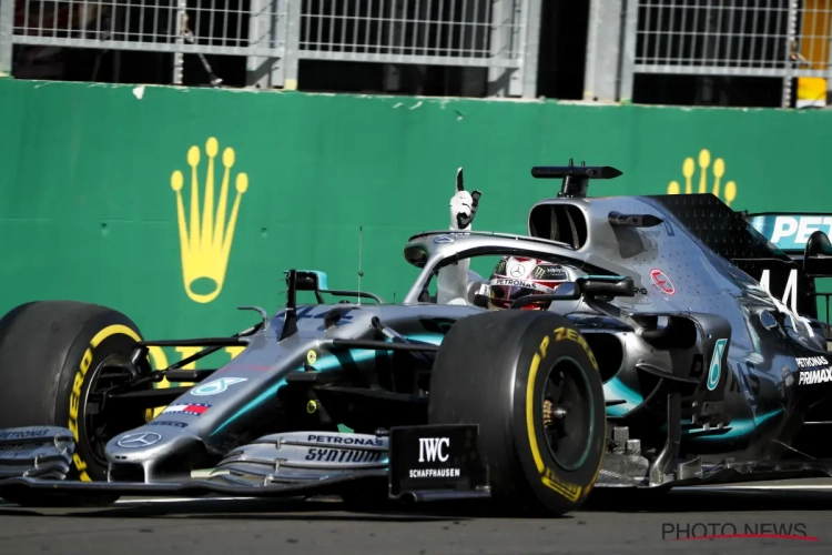 Hamilton dankbaar voor geniale strategische zet: "Denk dat Niki Lauda zijn pet zou afnemen"