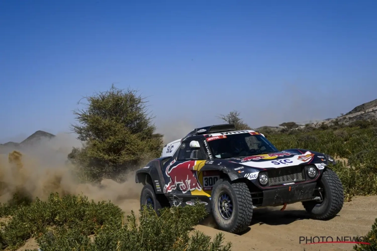 Sainz rijdt naar de leiding in de Dakar en Colsoul kampt met lekke banden, Brabec rijdt verloren bij de motoren